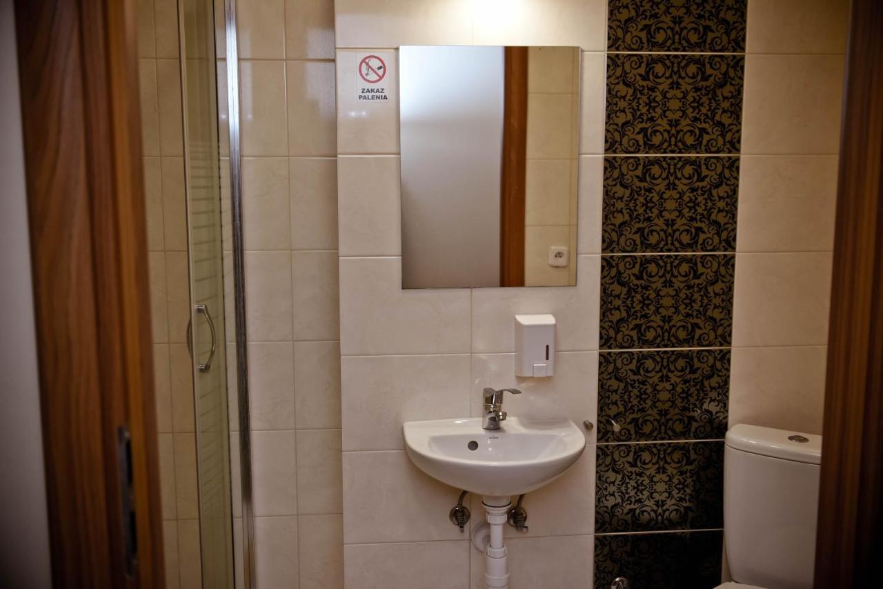 Kolumny 217- Tanie Noclegi Pracownicze, Parking Bezplatny Łódź Exterior foto